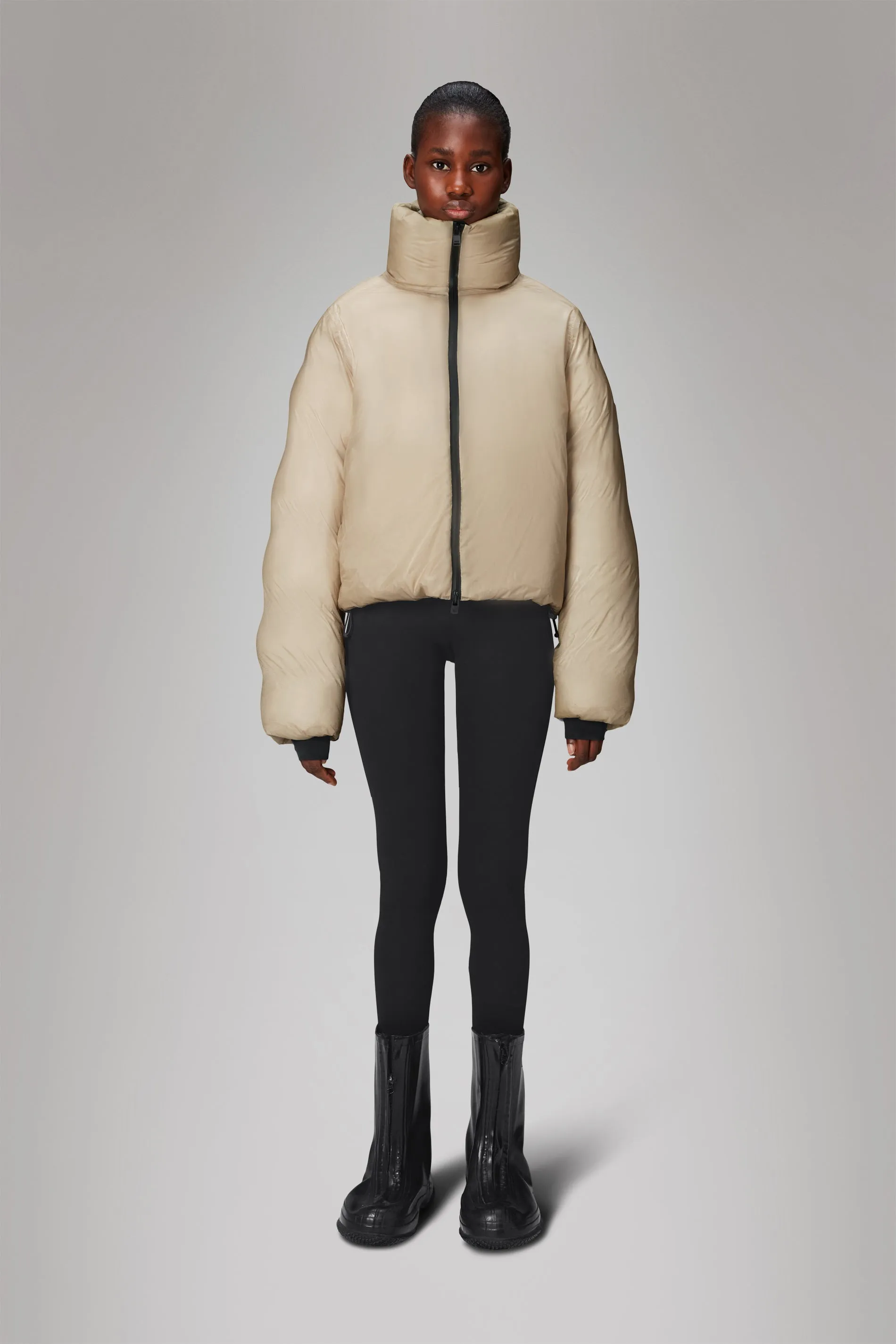Certainly! Heres an optimized product title with modifiers for the Kevo Short Puffer Jacket:

Kevo Mens Lightweight Short Puffer Jacket – Water-Resistant, Insulated & Packable for Winter Warmth

This title includes descriptors like mens, lightweight, water-resistant, insulated, and packable, which can help attract customers looking for specific features in their puffer jackets.